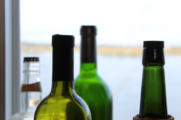 botellas de vino - 214688697
