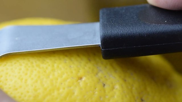 Silvana Comugnero &lambda;&epsilon;&mu;ό&nu;&iota; Lemon peel Citron Lăm&acirc;ie Limone buccia &eacute;corce video Coaja de lamaie レモンピール