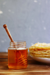 pancake with honey 