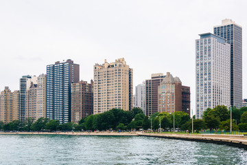 Fototapeta na wymiar Lake Michigan and buildings in Chicago, Illinois