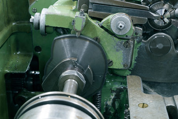 Automatic lathe machine control by camshaft for Industria.