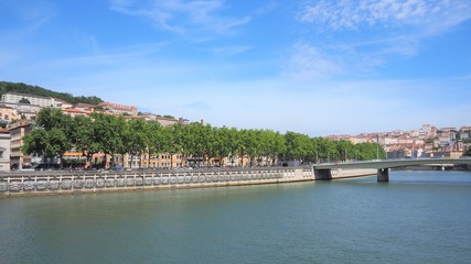 Fototapeta na wymiar Lyon - Les quais du Rhône