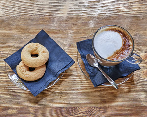 morning break, cookies and hot caffe latte
