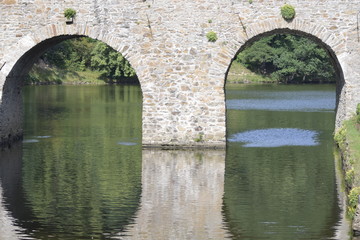 Fototapeta na wymiar stone bridge