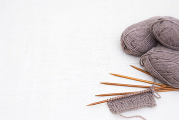 Knitting wool yarn and knitting needles