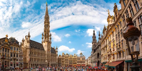 Fototapeten Grand Place Square mit Brüsseler Rathaus in Brüssel, Belgien © Kavalenkava