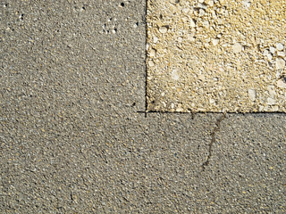 Aufgeschnittener Straßenbelag