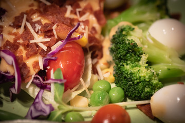 Mix salad with sauce