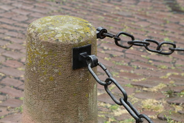 Metal chain guard