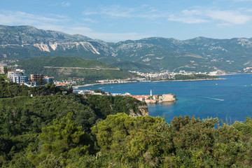 Fototapeta na wymiar Panoramic view of the Budva Riviera from the observation deck of the fortress of the Old Town. Budva. Montenegro.