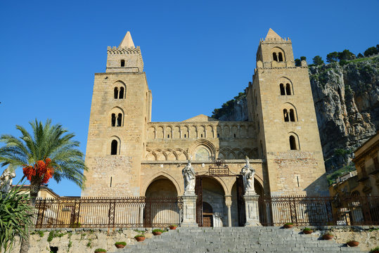 Cathedral Basilica of Cefalu (Duomo di Cefalu) in Cefalu, Sicily, Italy
