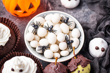Obraz na płótnie Canvas Creative Halloween treat spider eggs