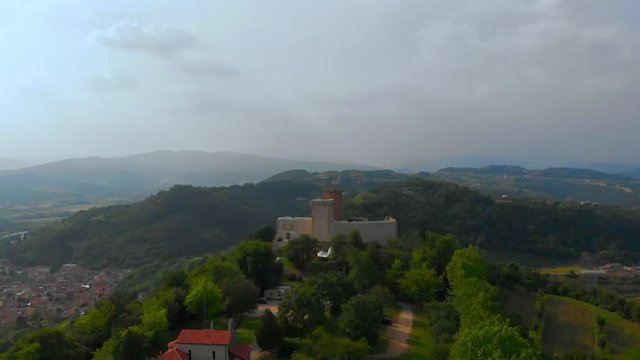 Flight over the real Romeo and Juliet's castles. The story was born in a small town called Montecchio, where the two fighting families had castles facing each other.