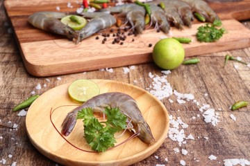Fresh shrimps for cooking