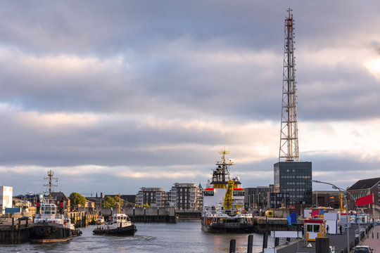 cuxhaven port city germany