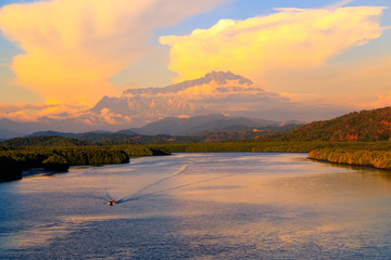 Amazing Mount Kinabalu of Sabah, Borneo / Majestic view of Mount Kinabalu
