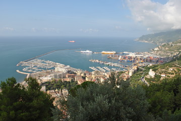 Panorama del porto di Salerno