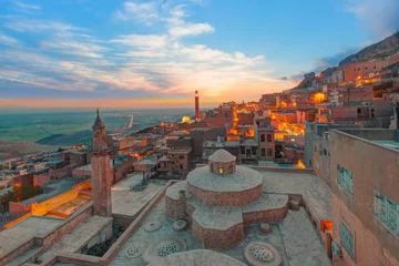Fotobehang Midden-Oosten Mardin oude stad in de schemering - Turkije