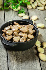 Broad beans stewed with onion and oregano