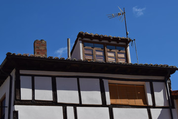 Fototapeta na wymiar Casas medievales de un pueblo europeo.
