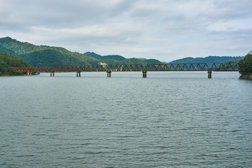 夕張　シューパロ湖と三弦橋
