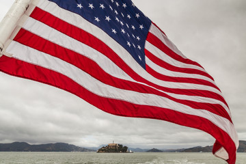 Flagge der USA weht im Wind