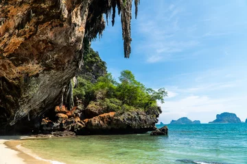 Crédence de cuisine en verre imprimé Railay Beach, Krabi, Thaïlande Famous Phranang cave at Raylay Railay Beach Krabi Thailand