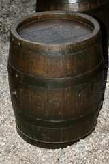 wood barrel wine
