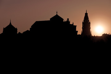 Obraz premium Silhouette of the Mosque of Cordoba.