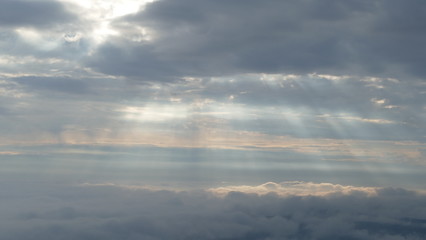 Wczesny, letni poranek. Widok z wierzchołka Stogu Izerskiego w Górach Izerskich. Późne lato. Polska. Europa. 