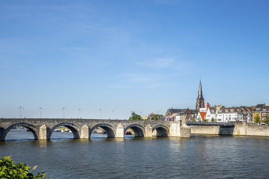 Maastricht, Sankt Servatiusbrücke 