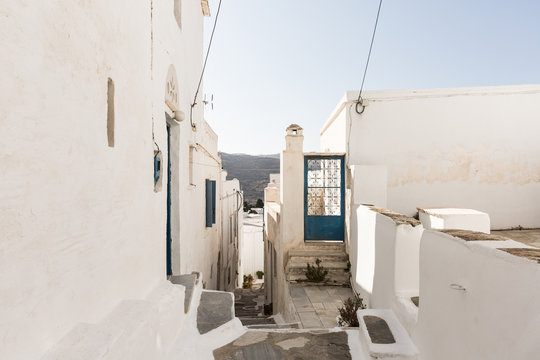 Ruelle typique de village en Gr&egrave;ce