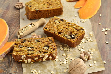 Pumpkin bread with oatmeal and walnuts