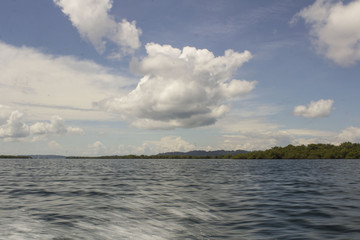 Obraz premium cloud formation on a sunny day