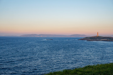 Atardecer sobre el horizonte del mar. La coru&ntilde;a. espa&ntilde;a 