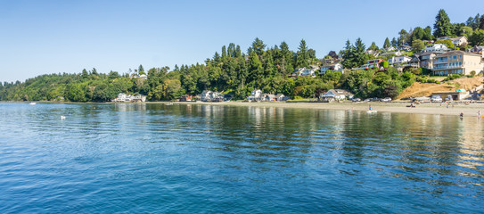 Obraz na płótnie Canvas Dash Point Waterfront Homes 2