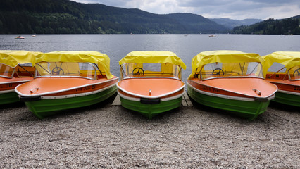 Fototapeta premium Bateaux au bord du lac Titisee