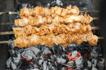 barbecue chicken with crispy crispy crust