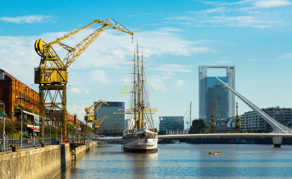 Embankment and port (Puerto Madero), Buenos Aires