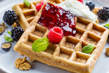 Tasty w belgian waffles
