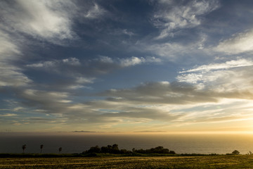 Obraz premium Water and sky meet land