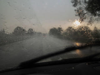 Starkregen auf der Autobahn