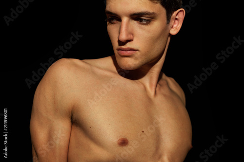 nudo giovane com