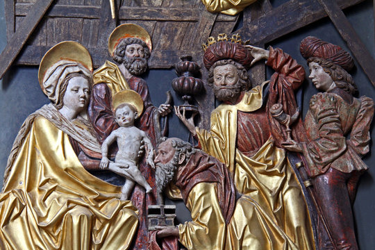 adorazione dei Magi (particolare); portella della pala d'altare scolpita da Michael Pacher - Antica chiesa parrocchiale di Gries, Bolzano