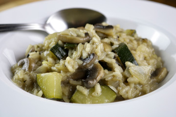 Risotto with Zucchini, Mushroom and Basil 