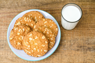 Oatmeal cookies with nuts