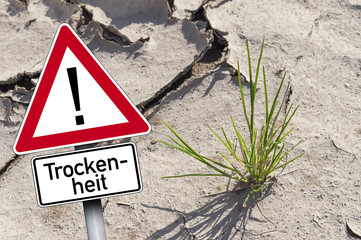 vetrocknete Erde Klimawandel Regenmangel Erderwärmung Wassermangel Sommerhitze Dürre