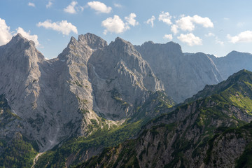 Fototapeta premium Kaiserbachtal Weg zum Stripsenjochhaus