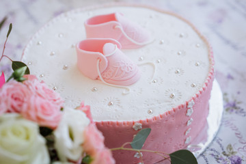  Beautiful pink cake for the girl.