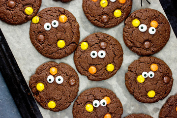 Halloween monster eye cookies for kids
